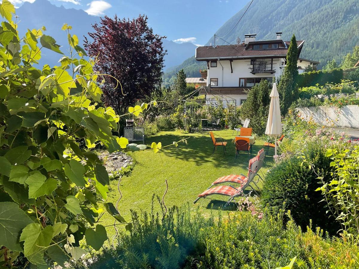 Comfortable Apartment In A Beautiful Surrounding Sautens Exterior photo