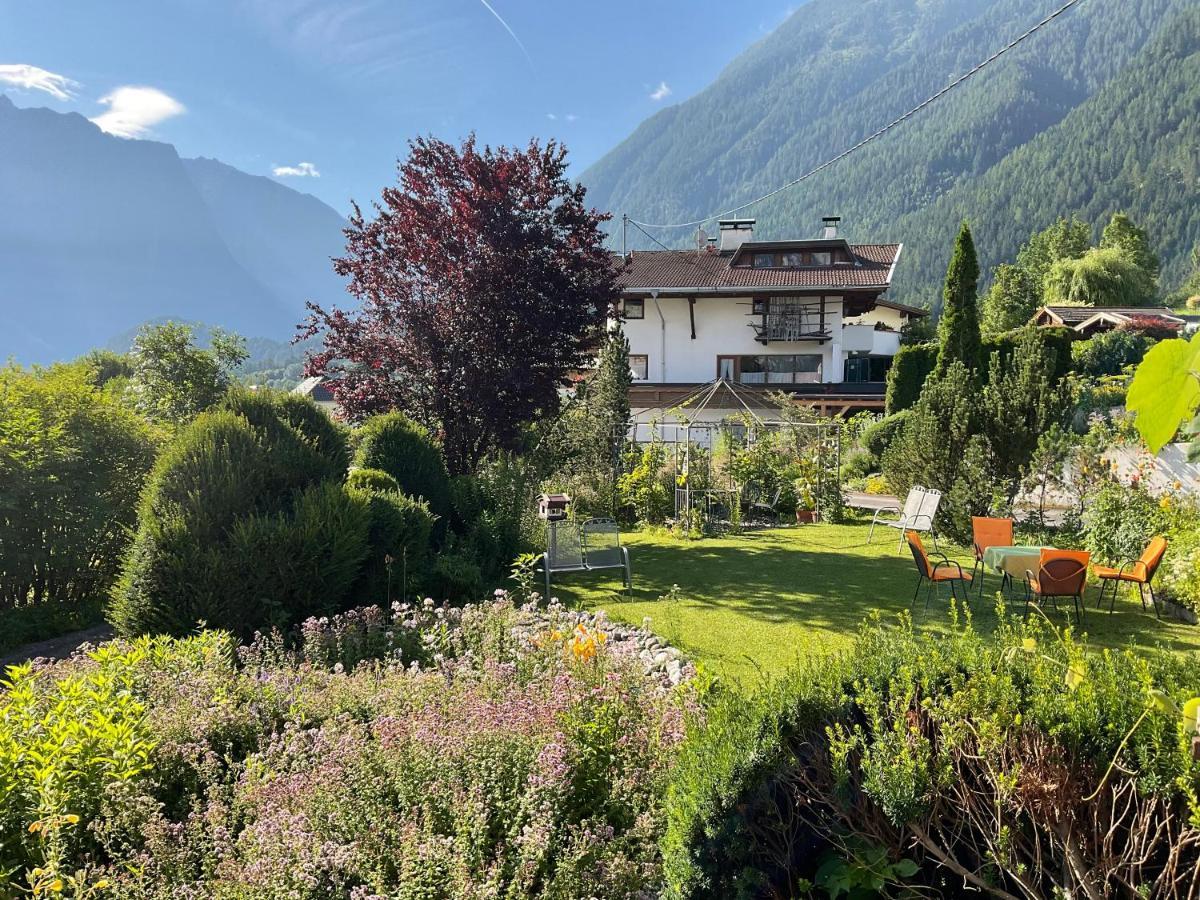 Comfortable Apartment In A Beautiful Surrounding Sautens Exterior photo