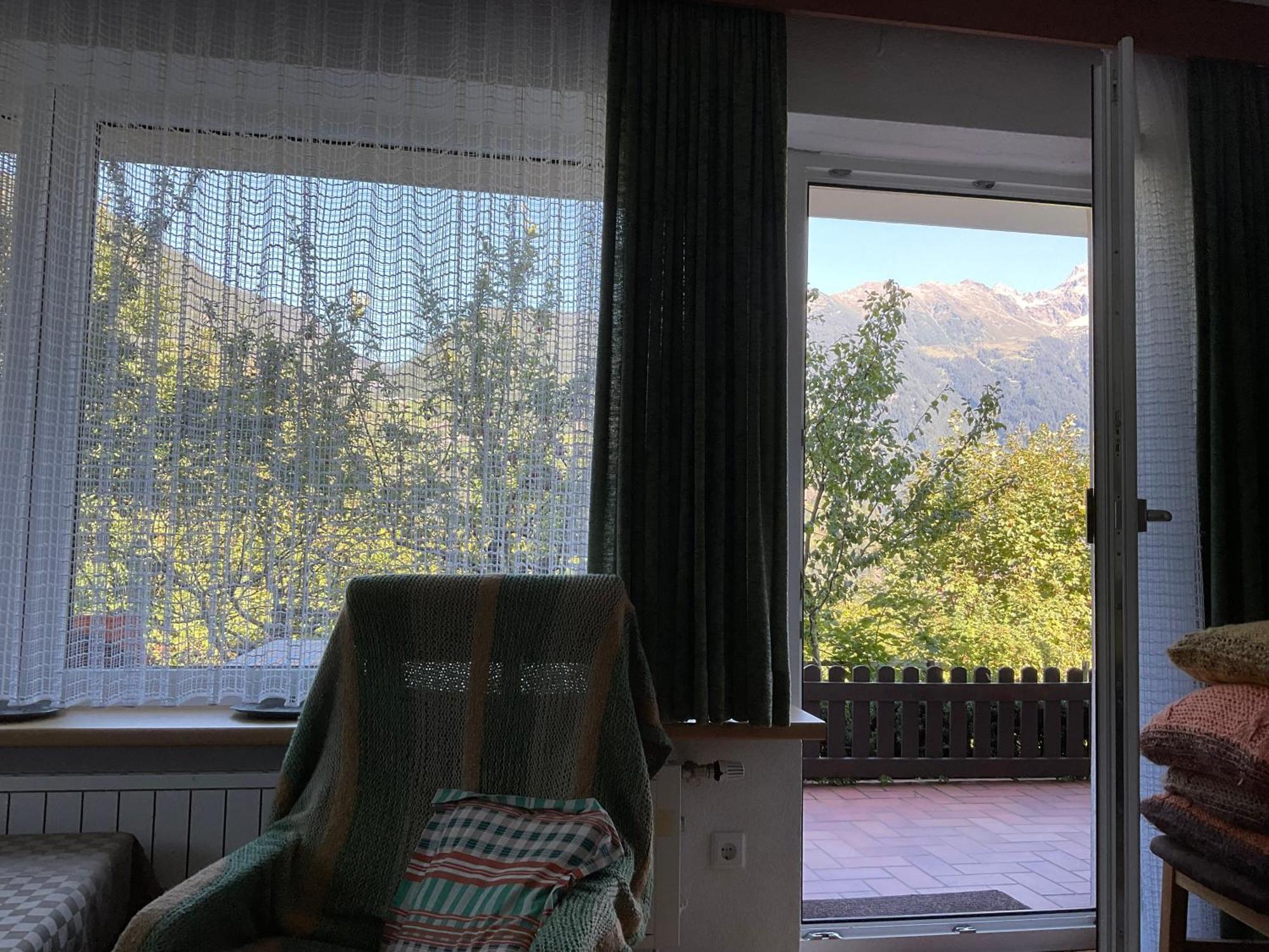 Comfortable Apartment In A Beautiful Surrounding Sautens Exterior photo